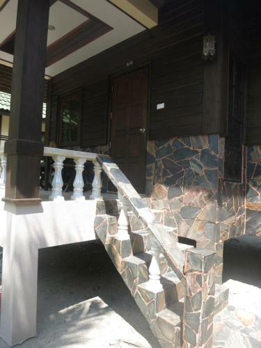 Dewshore Resort