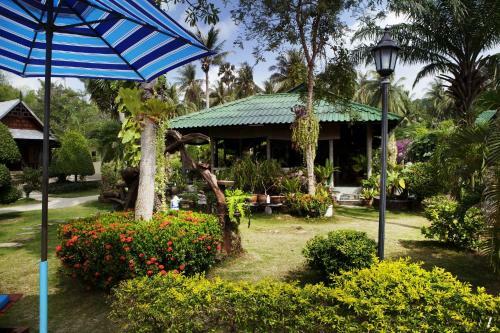 Dewshore Resort