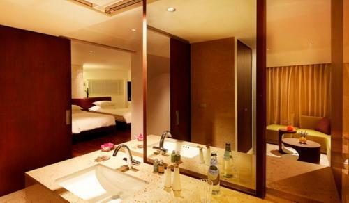 Lit Bangkok Hotel