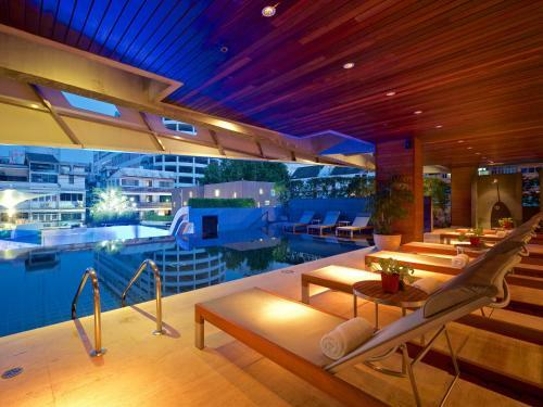 Lit Bangkok Hotel