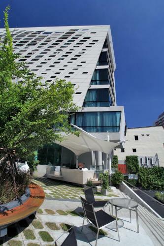 Lit Bangkok Hotel