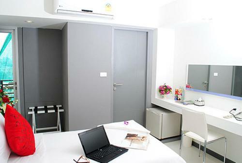 Myhotel Cmyk@ratchada