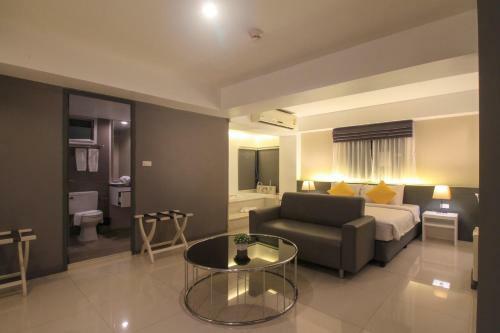 Myhotel Cmyk@ratchada