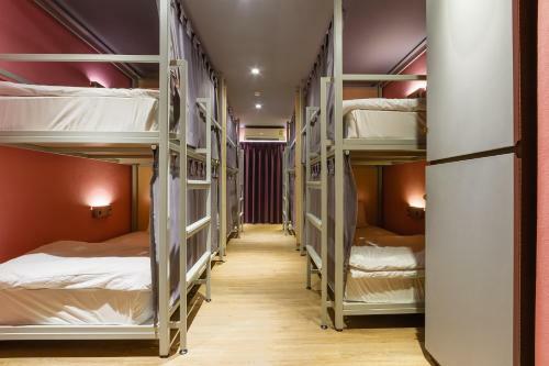 Siamaze Hostel