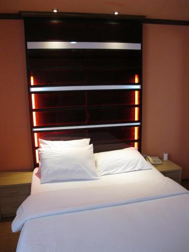 Suriwongse Hotel