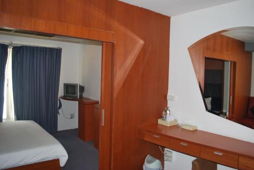 Suriwongse Hotel