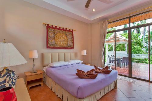 Sunny Villa