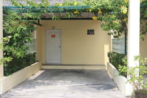 Money Motel
