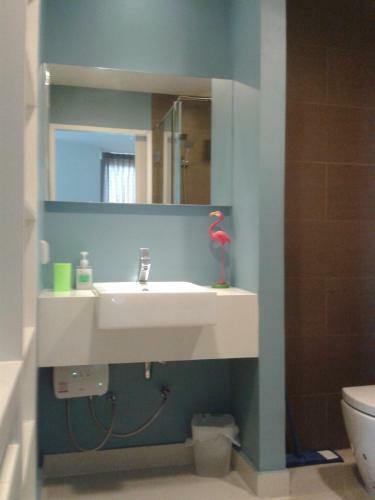 Aqua Apartments