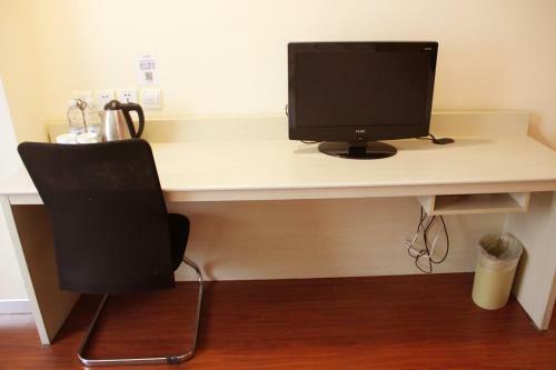 Hotel Hanting Express Tongxiang