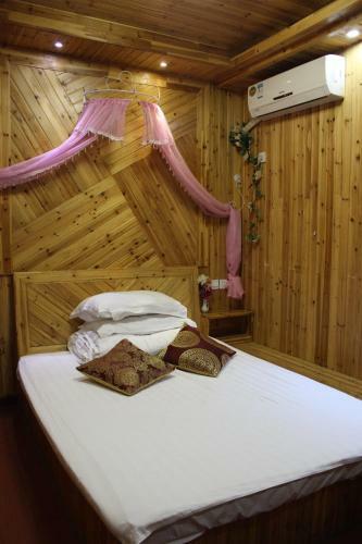 Posada Small Bridge Of Household