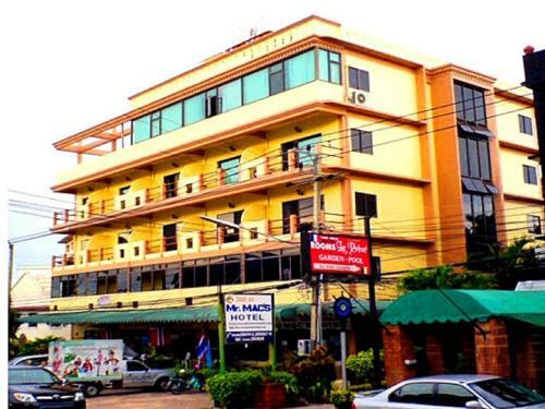 Mr. Mac's Hotel