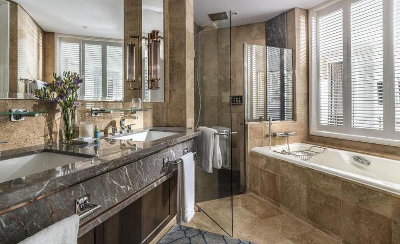 Hotel Four Seasons (de Lujo)