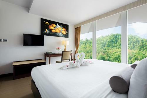 Aiyara Grand Hotel