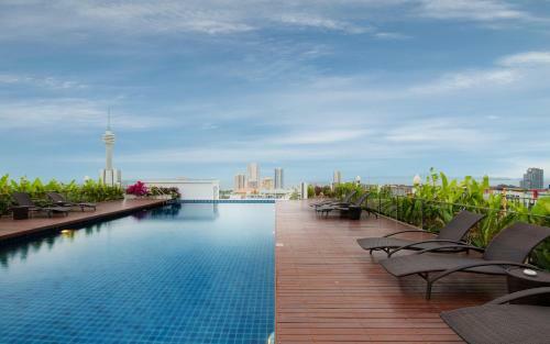 Aiyara Grand Hotel