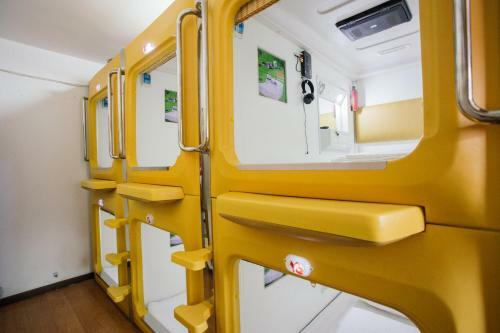 Simple Capsule Hotel Xi'an Bell Tower Shuyuanmen
