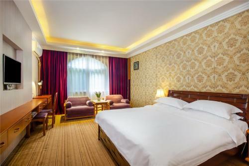 New Century Hotel