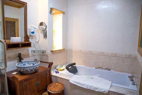 Yangshuo Rosewood Boutique Hotel