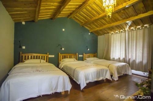 Posada Zhangjiajie April Hostel