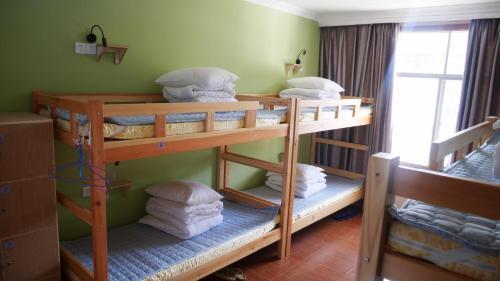 Zhangjiajie Peakcap Backpacker Hostel