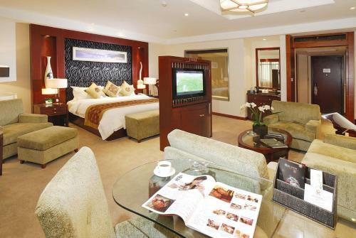 Yizui Crown Hotel