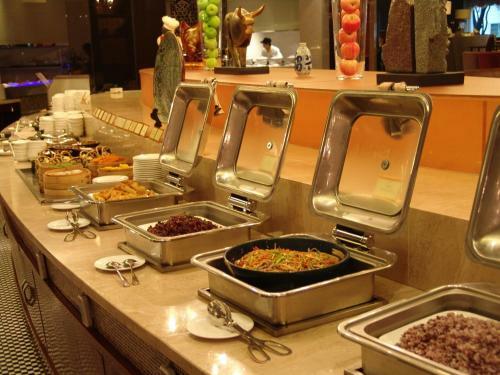 Yizui Crown Hotel