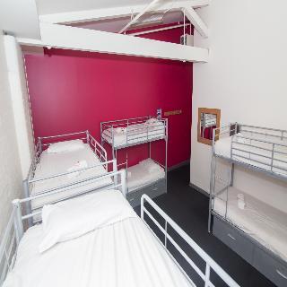 Hostal Base Sydney
