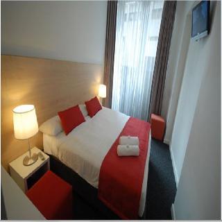 Hostal Base Sydney