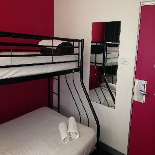 Hostal Base Sydney