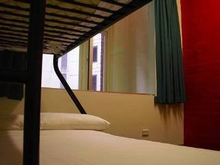 Hostal Base Sydney