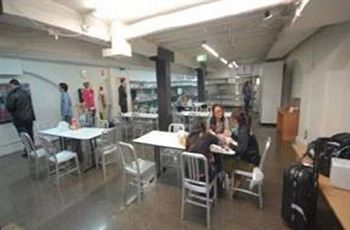 Hostal Base Sydney