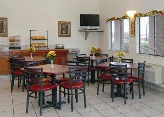 Hotel Comfort Inn  And  Suites