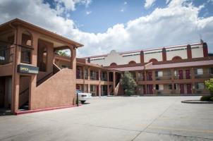 Hotel Econo Lodge Midtown