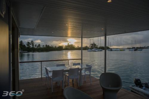 Aqua Lodge