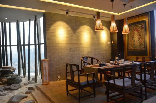E Mei Shan Central Sunshine Hotel
