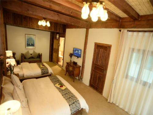 Posada Shangri-la E-outfitting Hostel