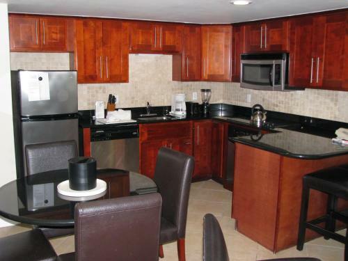 Apartamentos Suites At Divi Little Bay Beach Resort
