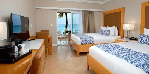 Apartamentos Suites At Divi Little Bay Beach Resort