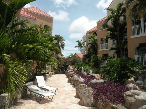 Apartamentos Suites At Divi Little Bay Beach Resort