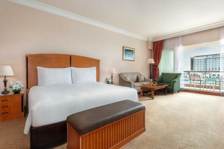 Al Raha Beach Hotel