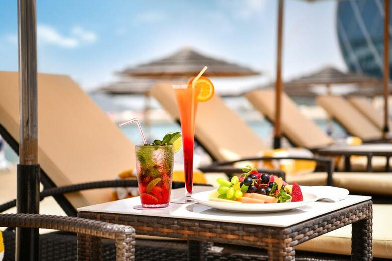 Al Raha Beach Hotel