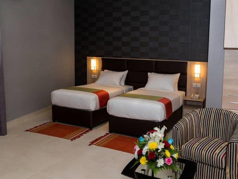 Flora Square Hotel