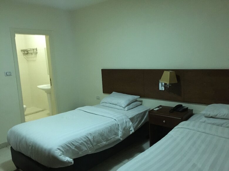 Zaina Plaza Hotel