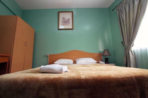 Zaineast Hotel