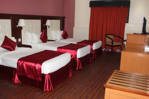 Grand Nova Hotel