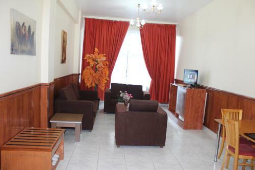 Grand Nova Hotel