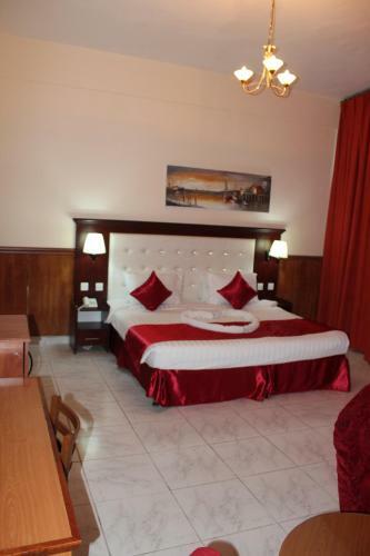Grand Nova Hotel
