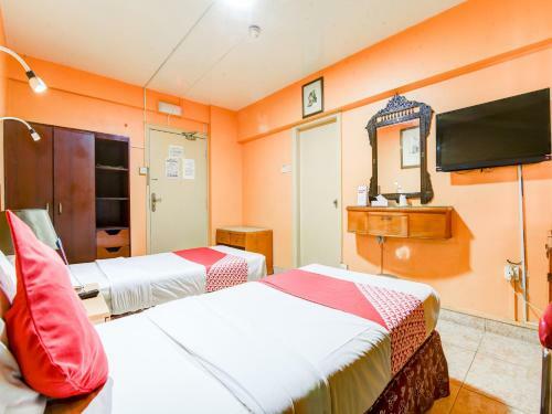 Dream Land Hotel