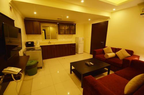 Vitoria Hotel Apartments (families Only)