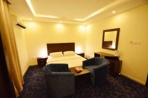 Vitoria Hotel Apartments (families Only)